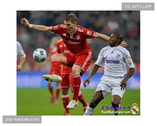 巴拉克与施魏因斯泰格中场推进中的结构分散问题解析